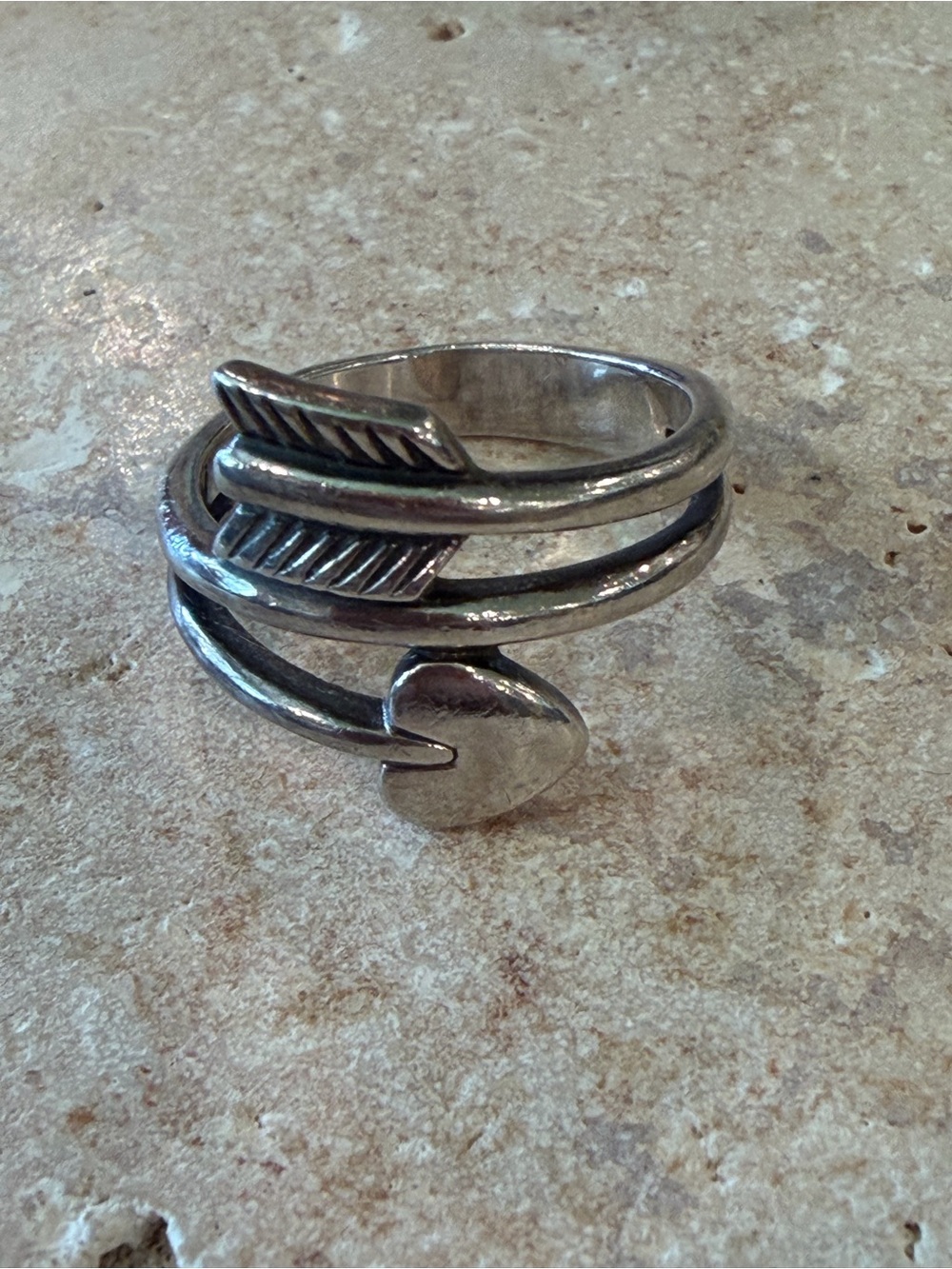 James Avery 925 Stamped Sterling Silver Arrow & Heart Women’s Ring - size 7 - Picture 3 of 7